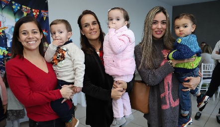  Lourdes Gómez, Amilio, María Sotomayor, María, Elizabeth Berrones y José Manuel.