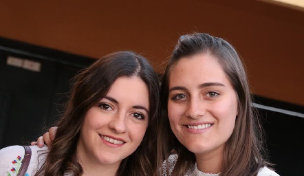  Ana Carmen Rosillo y Andrea Foyo.