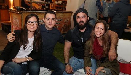 Paola Delgadillo, Diego Durán, Frankie Gutiérrez y Marifer Ramírez.