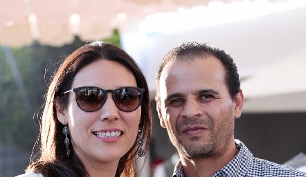 Isabel Elizondo y Mauricio González.