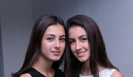  Marina y Ximena Nieto.