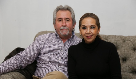 Oscar Álvarez y Ofelia Valerio.