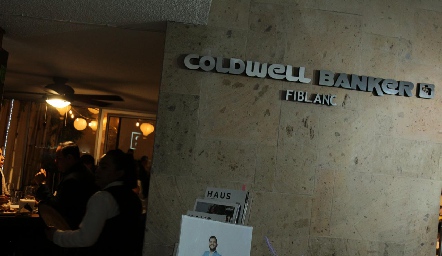  Inauguración de Codwell Banker.