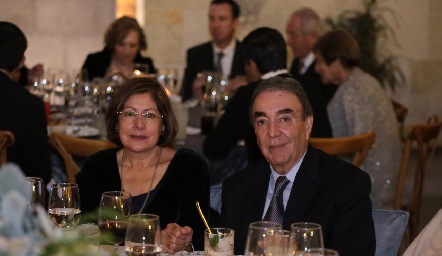  Nancy Orozco y Gustavo Puente Estrada.