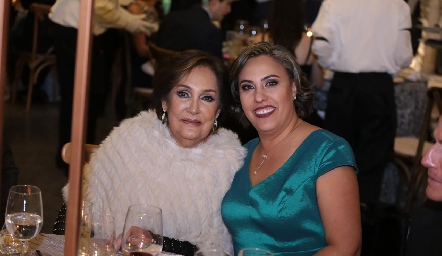 Elena Ramírez y Beatriz Castro.