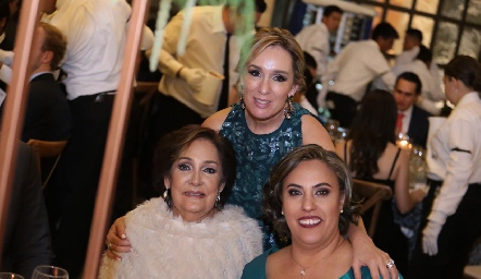  María Elena Ávila, Elena Ramírez y Beatriz Castro.
