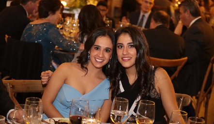  Fernanda y Jimena Abud.