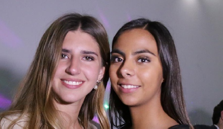  Ale Almaguer y Ximena Anaya.