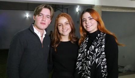  Alonso Rico, Nuria Naranjo y Renata.