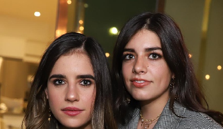  Gaby Lambert y Ana Lucía Díaz.