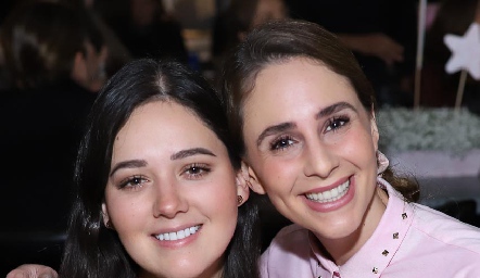  Claudia Ramírez y Cristina Hernández.