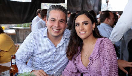  Víctor González y Lili Mendez.