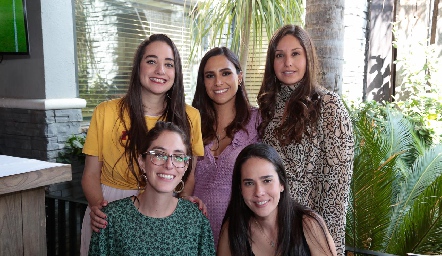  Marcela Zendejas, Lili Méndez, Ale Díaz Infante, Patricia Dávila y Sofía Estrada.
