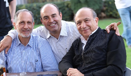  Víctor Medlich, Fernando Pérez y Guillermo Medlich.