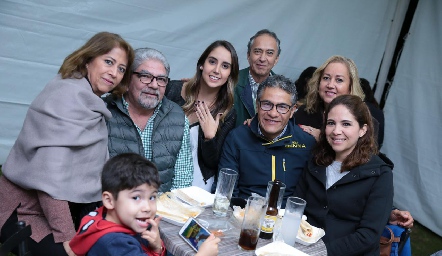  Familia Alfaro.