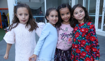 María, Marina, María Fernanda y Jacqueline.