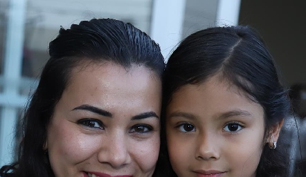 Sofía y Frida.