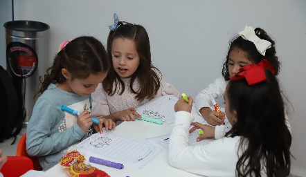 Escribiendo la carta a Santa.