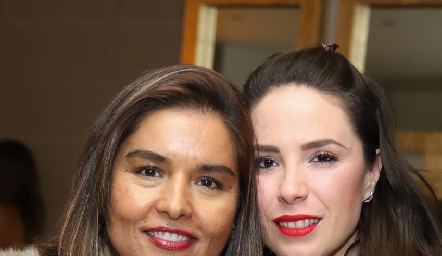  Lorena Torres y Mónica Barraza.