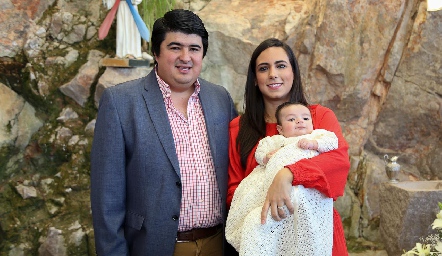  Rolando Domínguez y María Berrueta  de Domínguez con su hijo Rolando.