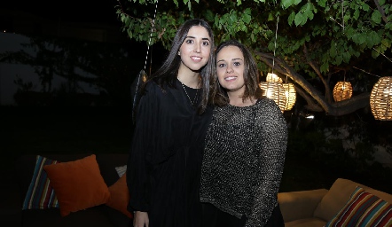  Andrea de la Torre y Alejandra Martínez.