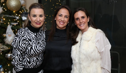  Janet Rodríguez, Lety Aguilar y Paola Meade.