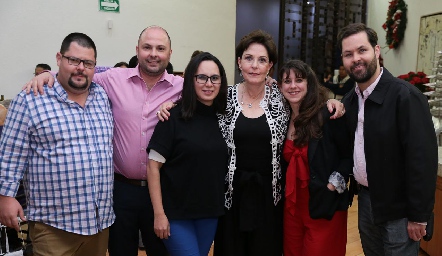  Marcelo del Pozo Cosío, Fernando del Pozo Cosío, Jessica Hornelas, Mónica Cosío, Sara Brown y Claudio del Pozo Cosío.