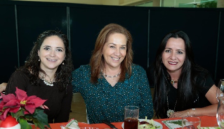  Luz Elena Villalobos, Armandina Aguilera y Sindhy de Aguilar.