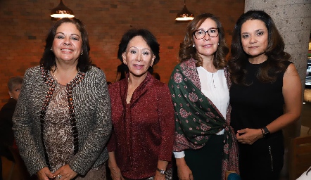  Silvia Esparza, Aída Martínez, Rebeca Bustillos y Aída Palau.