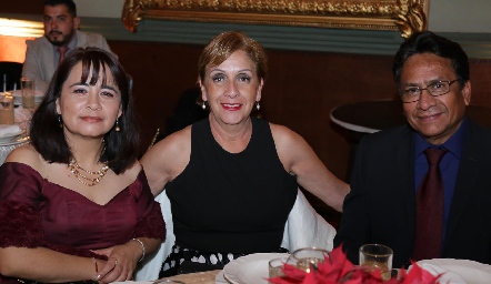  Sandra Ruiz, Belinda Millán  y Ricardo Arámbula.
