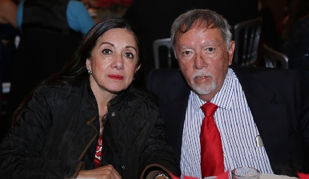 Fernanda Pesci y Arturo Flores.