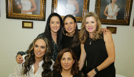  Berenice Cortez, Paty Vallejo, Gaby Pavón, Cecilia Tirado y Beatriz Villaseñor.