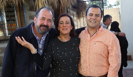  Boro Quijano, Susana Salgado y Cachi González.