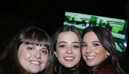 Naela Saénz, Eugenia Torres y Ale Díaz.