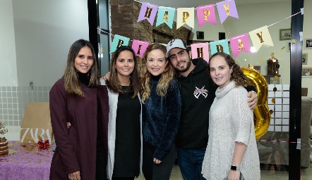 Cristi y Ceci Dávalos, Ali Díaz Infante, José Dávila y Andrea Díaz Infante.