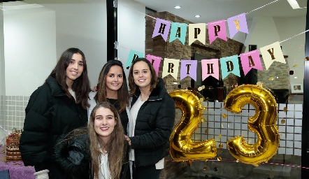  Andrea de la Torre, Ceci Dávila, Ale Martínez y Vero Pérez.