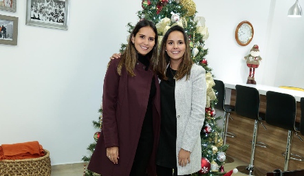  Cristi y Ceci Dávila Villalobos.