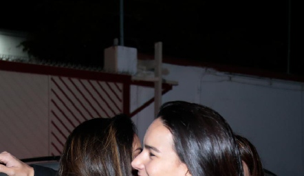 Cumpleaños sorpresa para Ceci Dávila Villalobos.