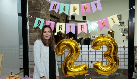 Cumpleaños sorpresa para Ceci Dávila Villalobos.