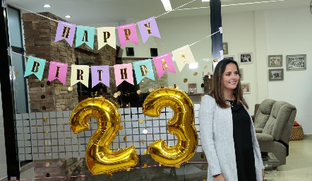 Cumpleaños sorpresa para Ceci Dávila Villalobos.
