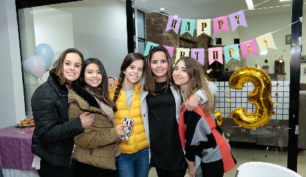 Ale Martínez, Bety Rodríguez, Regina Diego, Ceci Dávila y Stef Leija.