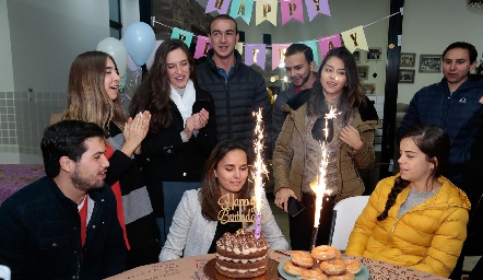 Cumpleaños sorpresa para Ceci Dávila Villalobos.