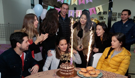 Cumpleaños sorpresa para Ceci Dávila Villalobos.