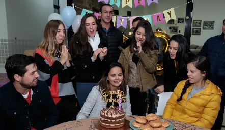 Cumpleaños sorpresa para Ceci Dávila Villalobos.