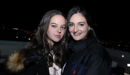 Danna Fernández y Lorenza Gárate.