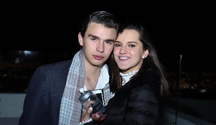  Eduardo Siller y Carola García.