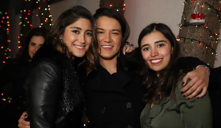  Marcela Villarreal, Regina González y Sofía Faz.