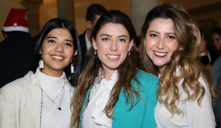  Isa Maza, Andrea Vilet y Larissa Fuentes.