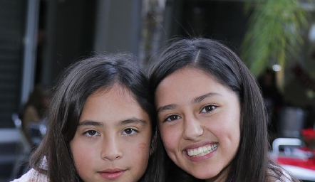  María Emilia y María.