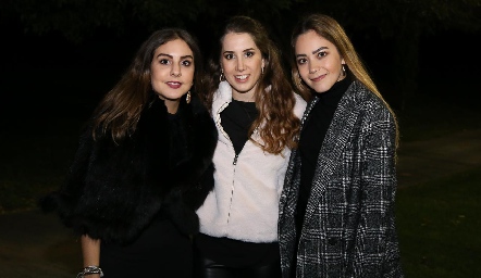  Isa Castelo, Mónica Torres y Bárbara Mahbub.